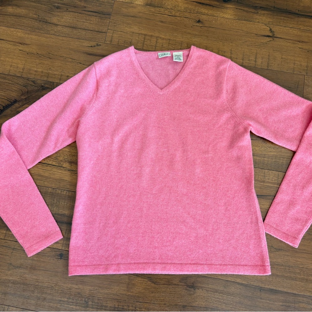 LLBean V Neck Long Casual Sweater Cashmere Pink Size Small Classic EUC